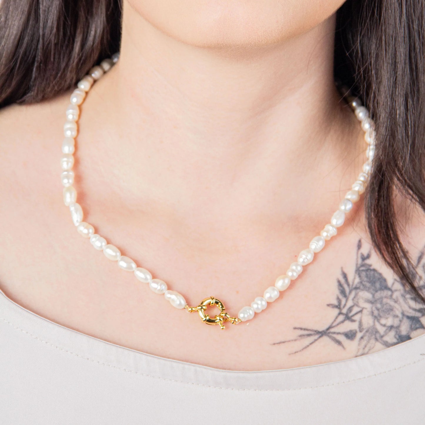 Collar brooch